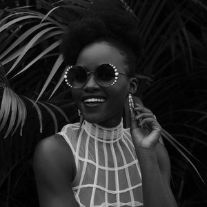 Meet your Posher, Niala